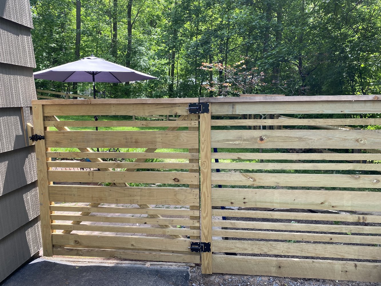 Brookfield NY horizontal style wood fence