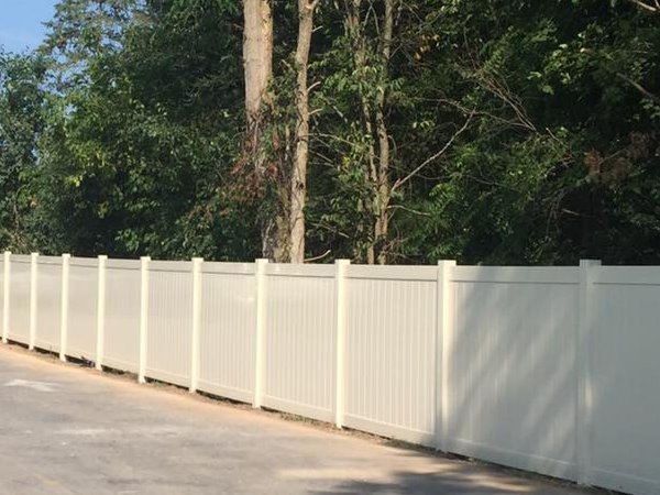 Brookfield New York vinyl privacy fencing