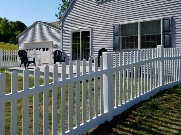Brookfield New York residential fencing contractor