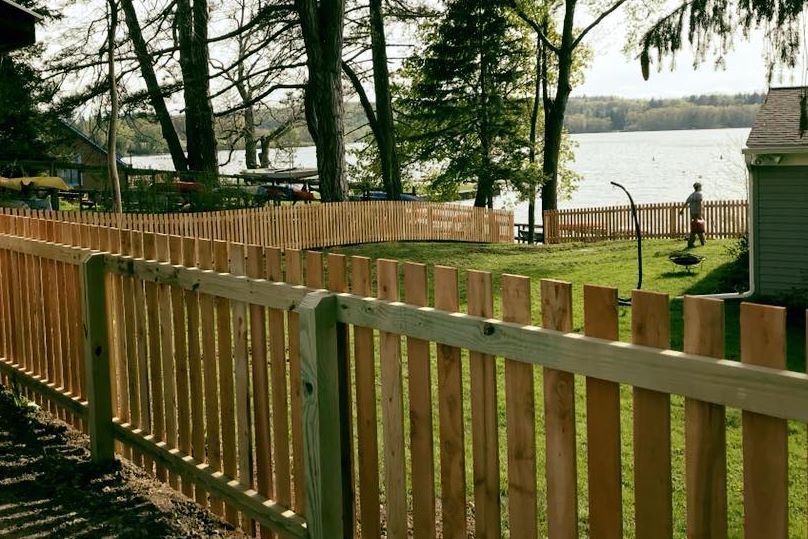 wood picket style fence