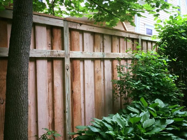 Manlius NY cap and trim style wood fence